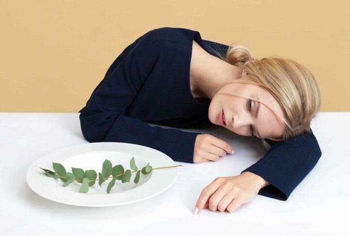 减肥期间禁食对身体有害